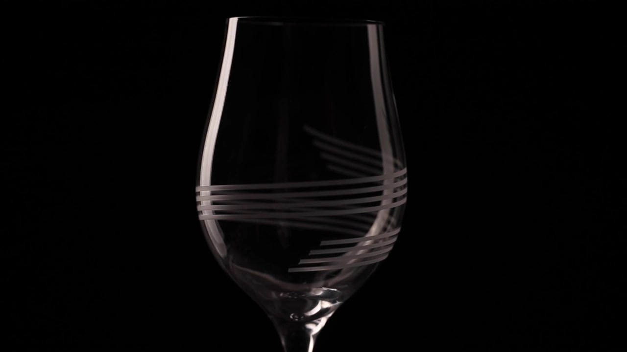 Hammarby IF: 
        Bajen Forever – exklusivt glas framtaget i samarbete med Orrefors
      