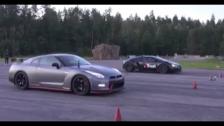 DRAG RACE Bugatti Veyron vs Nissan GTR Nismo 0-300 km/h 0-186 mph in Ultra HD 4k